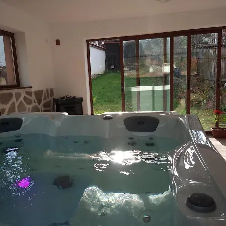 Ferienhaus Lyutovi *