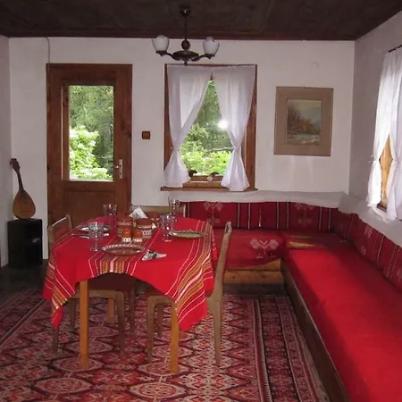 Lyutovi Koprivştitsa